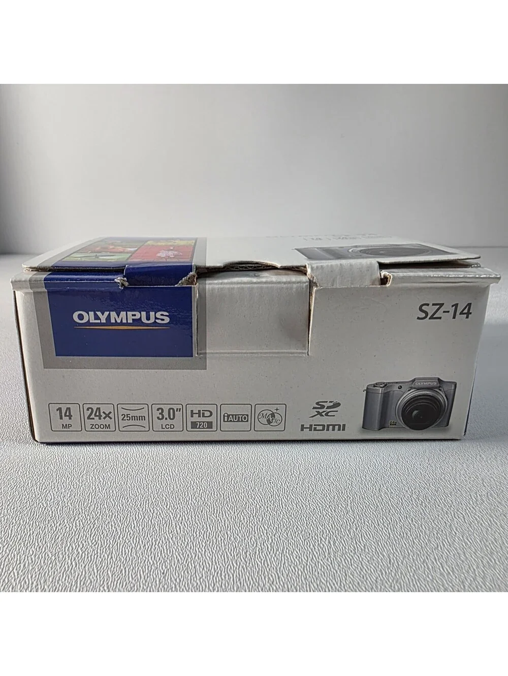 Olympus SZ-14 Compact Camera Silver 14MP 24x Zoom 3.0